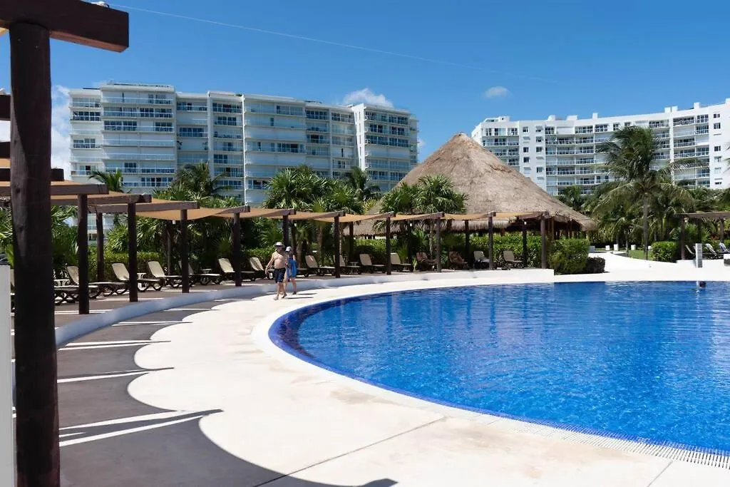 Amara By Andiani Aparthotel Cancun